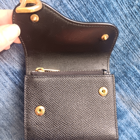 Dior Black Wallet with Gold Accent - Picture 4 of 9
